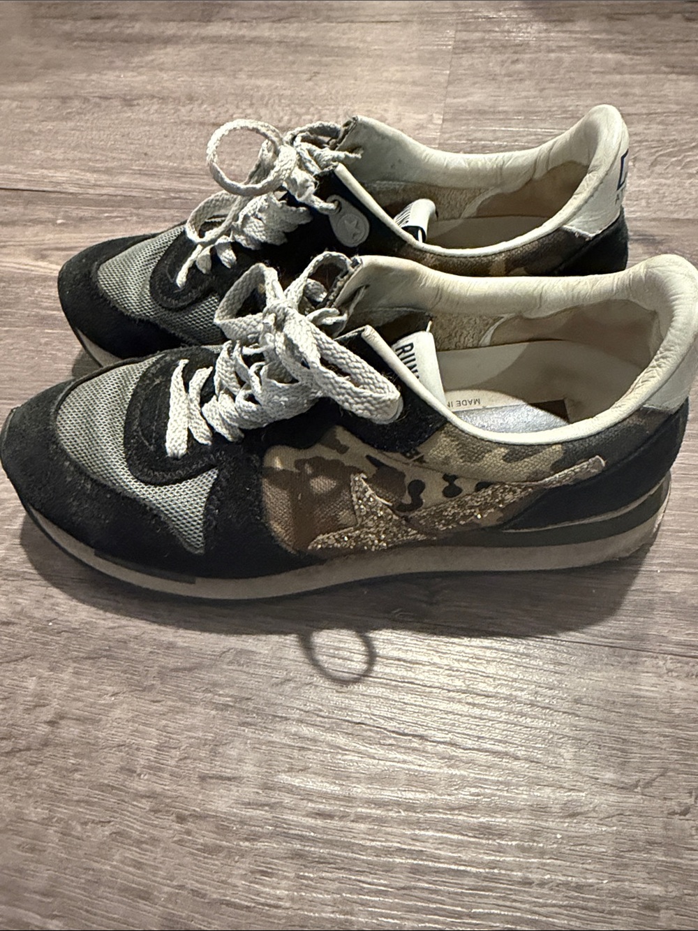 Golden Goose Sneakers
